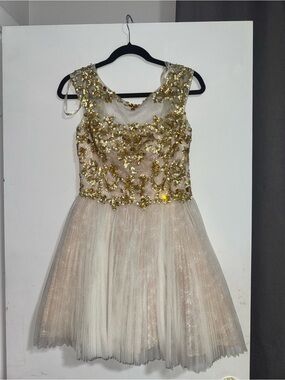 Sherri Hill | Dresses | Sherri Hill 575 Beaded Deep Vneck Fitted Dress |  Poshmark